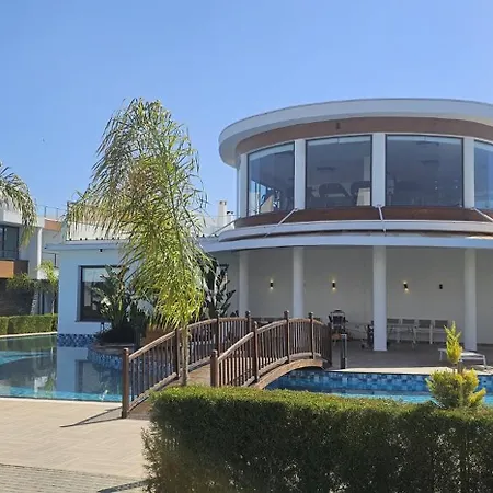 Modern Luxury *